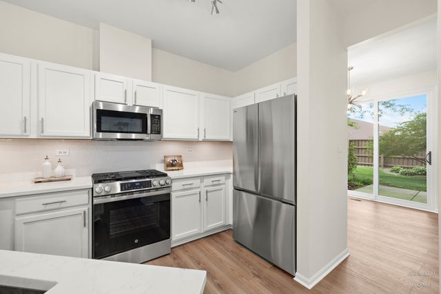 1508 N Waterbury Circle, Palatine, IL 60074
