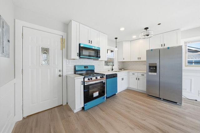 8516 Austin Avenue, Burbank, IL 60459