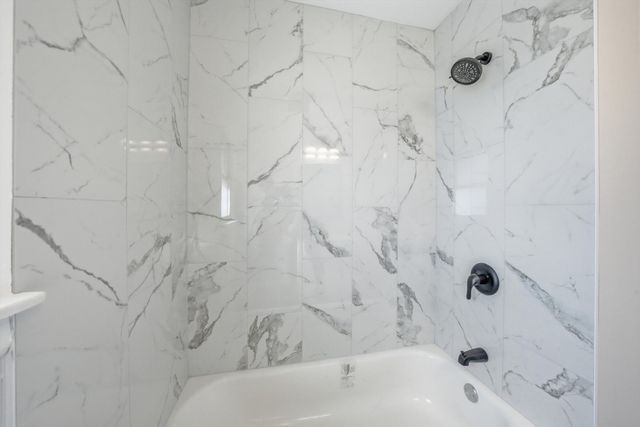 8516 Austin Avenue, Burbank, IL 60459