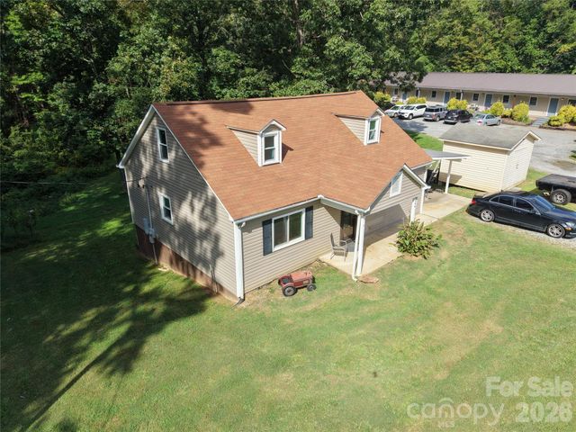 4266 Smokey Creek Road, Lenoir, NC 28645