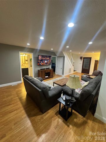 4266 Smokey Creek Road, Lenoir, NC 28645