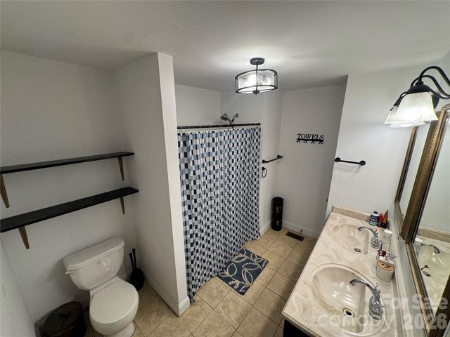 4266 Smokey Creek Road, Lenoir, NC 28645