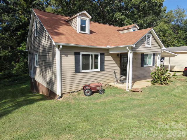 4266 Smokey Creek Road, Lenoir, NC 28645