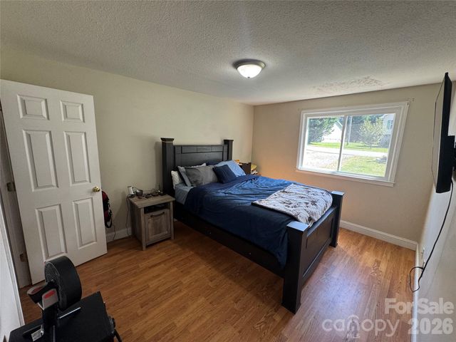 4266 Smokey Creek Road, Lenoir, NC 28645