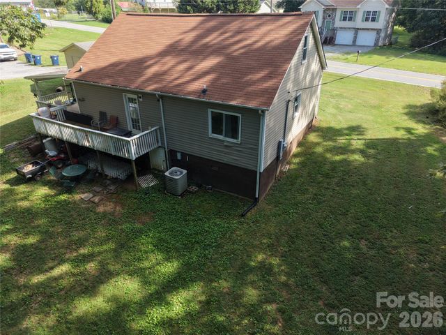 4266 Smokey Creek Road, Lenoir, NC 28645