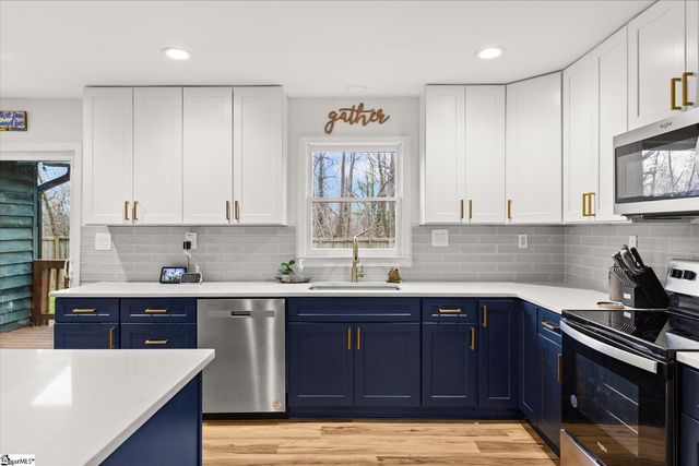 130 Dogwood Terrace, Marietta, SC 29661