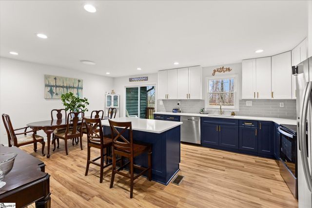 130 Dogwood Terrace, Marietta, SC 29661