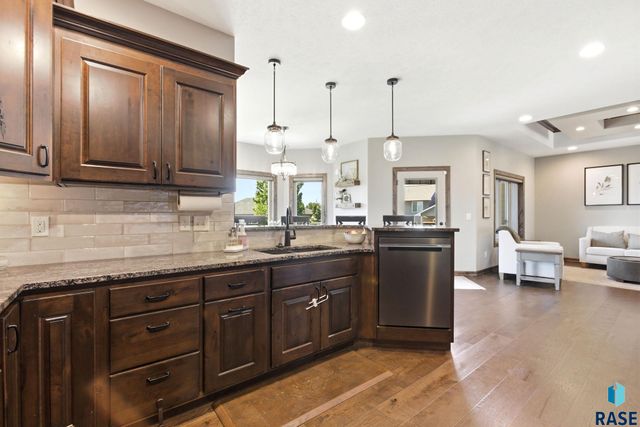 2405 S Durango Cir Circle, Sioux Falls, SD 57110