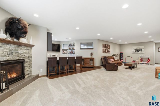 2405 S Durango Cir Circle, Sioux Falls, SD 57110