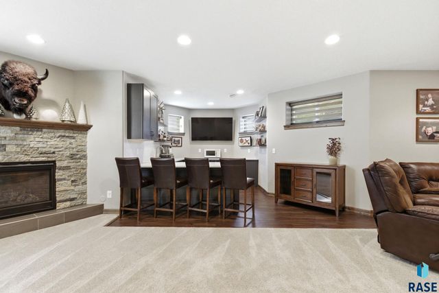 2405 S Durango Cir Circle, Sioux Falls, SD 57110