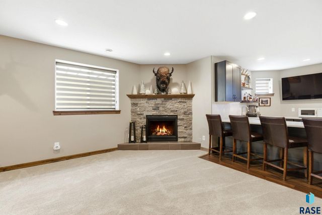2405 S Durango Cir Circle, Sioux Falls, SD 57110