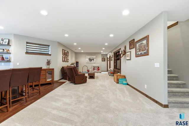 2405 S Durango Cir Circle, Sioux Falls, SD 57110