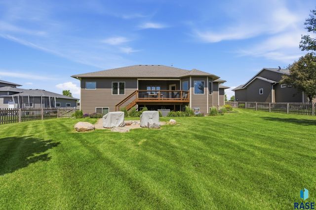2405 S Durango Cir Circle, Sioux Falls, SD 57110