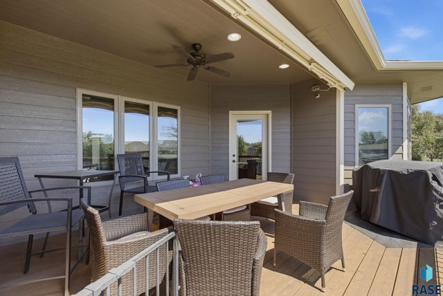 2405 S Durango Cir Circle, Sioux Falls, SD 57110