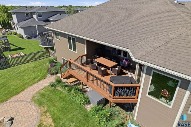 2405 S Durango Cir Circle, Sioux Falls, SD 57110