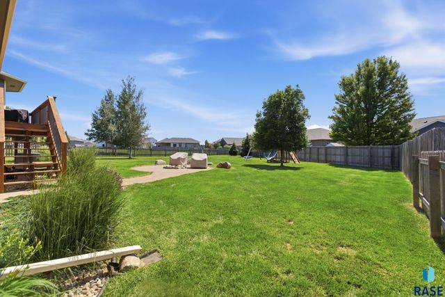 2405 S Durango Cir Circle, Sioux Falls, SD 57110