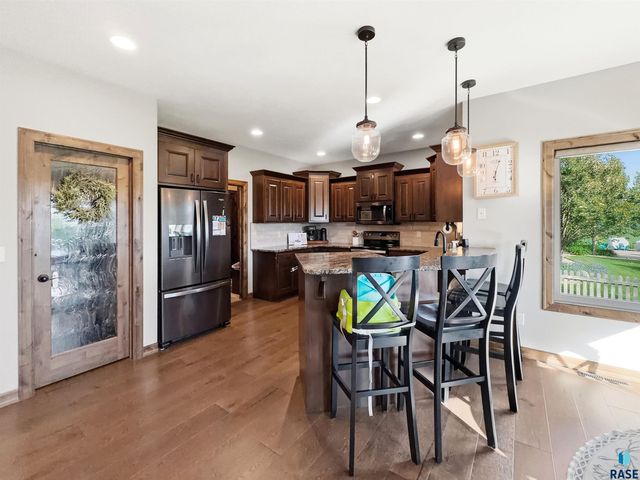 2405 S Durango Cir Circle, Sioux Falls, SD 57110