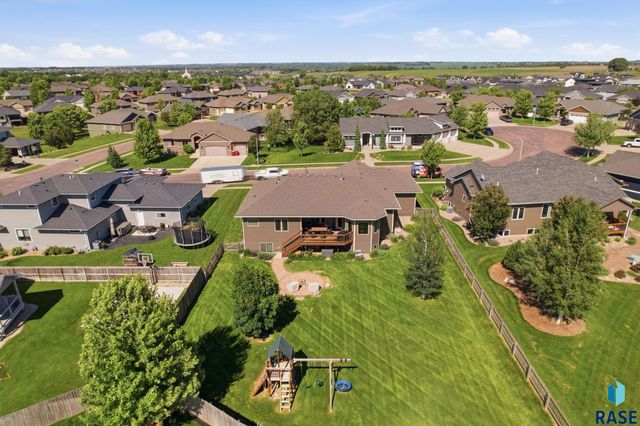2405 S Durango Cir Circle, Sioux Falls, SD 57110