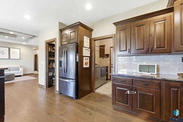 2405 S Durango Cir Circle, Sioux Falls, SD 57110