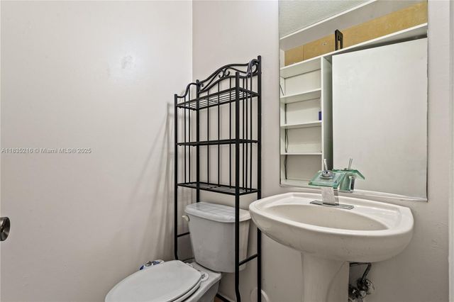 604 SW 107th Ave 706, Pembroke Pines, FL 33025
