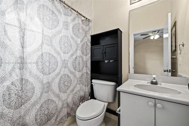 604 SW 107th Ave 706, Pembroke Pines, FL 33025