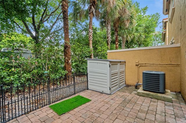604 SW 107th Ave 706, Pembroke Pines, FL 33025