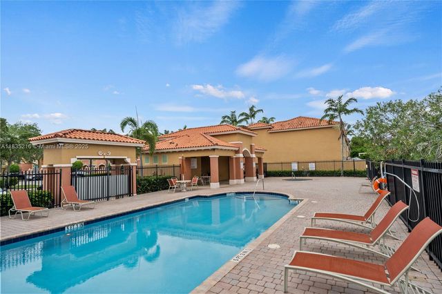 604 SW 107th Ave 706, Pembroke Pines, FL 33025