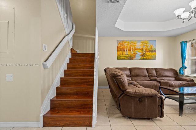 604 SW 107th Ave 706, Pembroke Pines, FL 33025