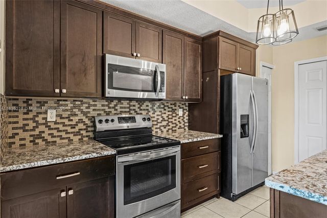 604 SW 107th Ave 706, Pembroke Pines, FL 33025