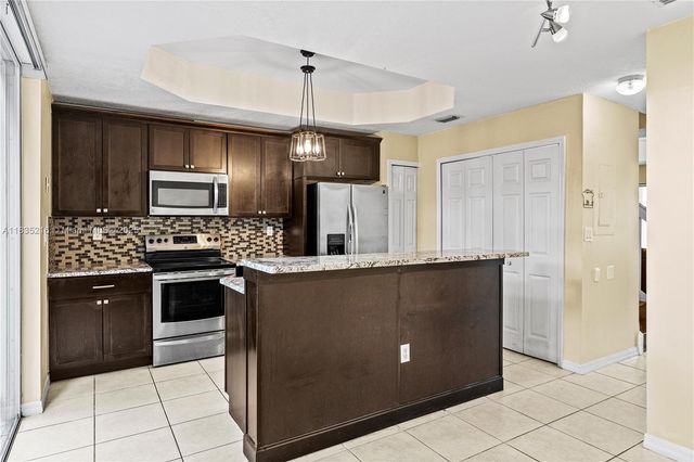 604 SW 107th Ave 706, Pembroke Pines, FL 33025