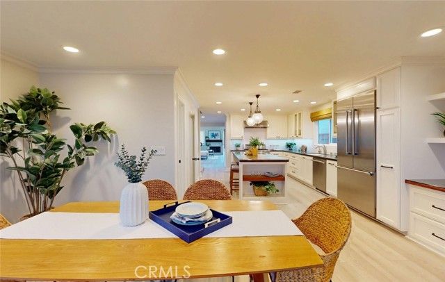 322 12 th, Huntington Beach, CA 92648