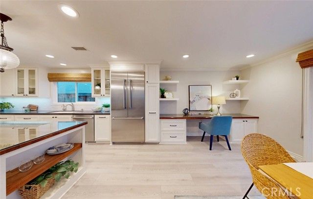 322 12 th, Huntington Beach, CA 92648