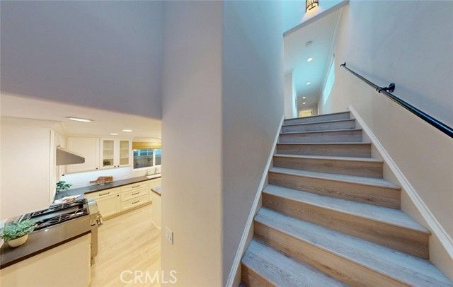 322 12 th, Huntington Beach, CA 92648