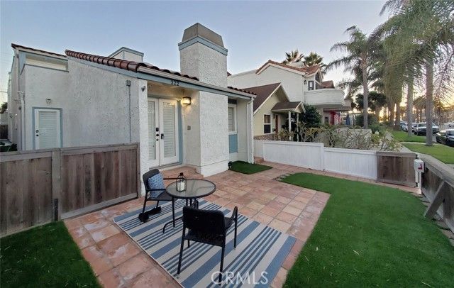 322 12 th, Huntington Beach, CA 92648