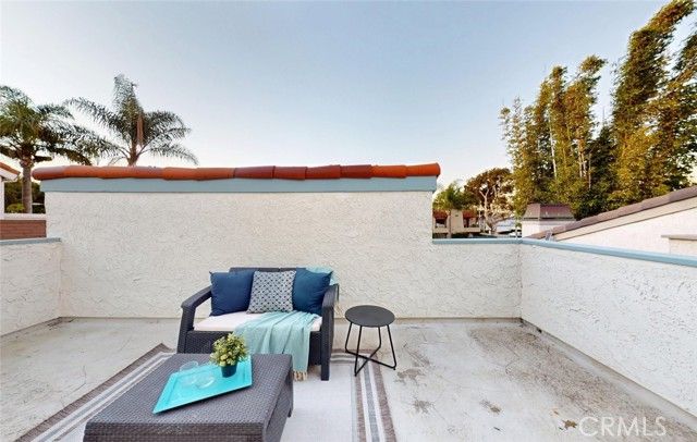 322 12 th, Huntington Beach, CA 92648