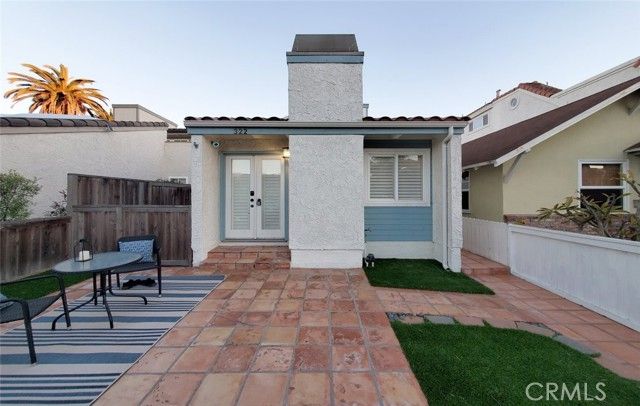 322 12 th, Huntington Beach, CA 92648