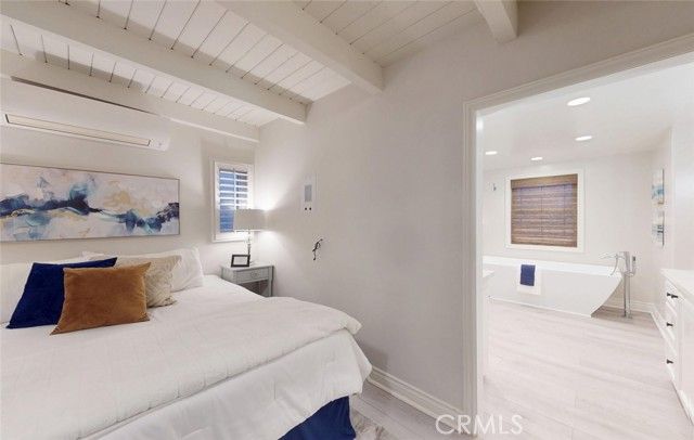 322 12 th, Huntington Beach, CA 92648