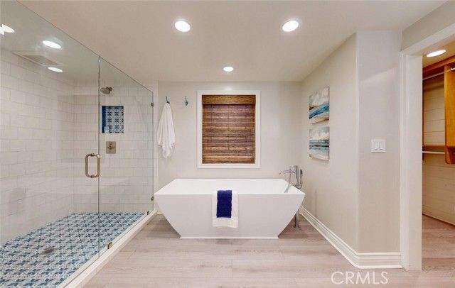 322 12 th, Huntington Beach, CA 92648