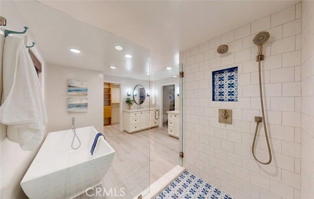 322 12 th, Huntington Beach, CA 92648