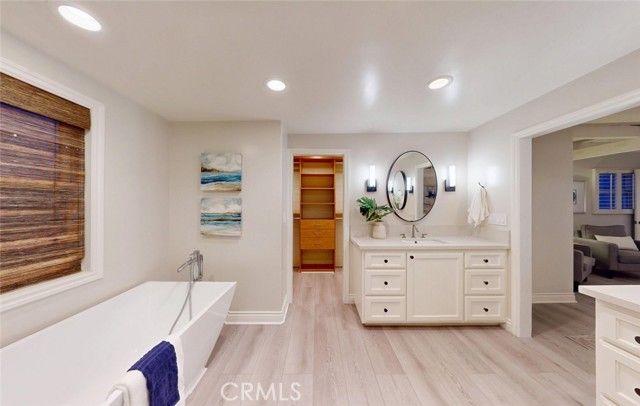 322 12 th, Huntington Beach, CA 92648