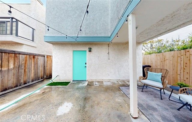 322 12 th, Huntington Beach, CA 92648