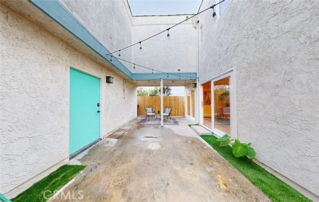 322 12 th, Huntington Beach, CA 92648