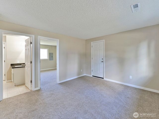 29805 42nd Avenue S, Auburn, WA 98001