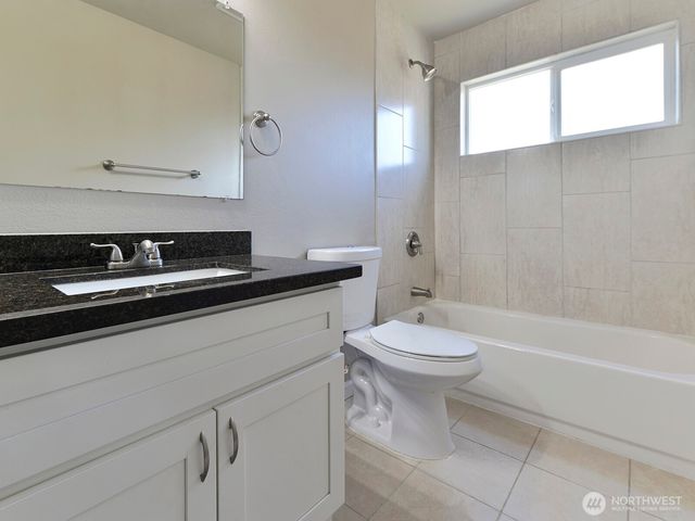 29805 42nd Avenue S, Auburn, WA 98001