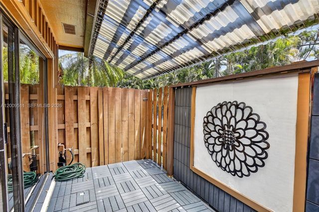 4283 S Pine Island Rd, Davie, FL 33328