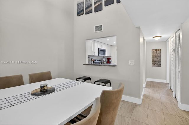 4283 S Pine Island Rd, Davie, FL 33328