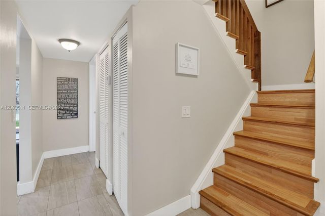 4283 S Pine Island Rd, Davie, FL 33328