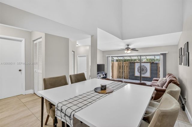 4283 S Pine Island Rd, Davie, FL 33328