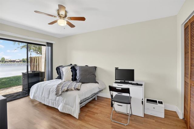 4283 S Pine Island Rd, Davie, FL 33328