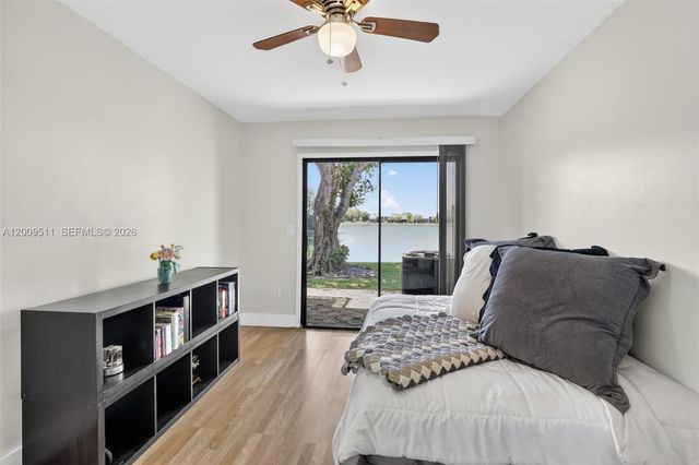 4283 S Pine Island Rd, Davie, FL 33328